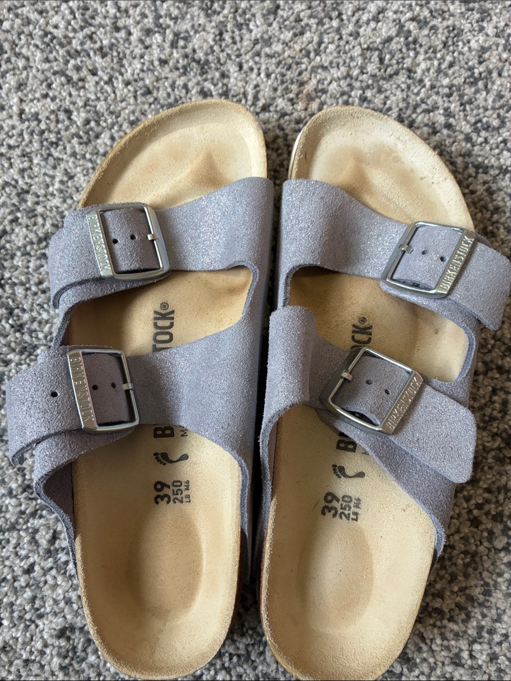 Birkenstock Arizona Two-Strap Sandals in Light Gray/Silver Suede. Size 8